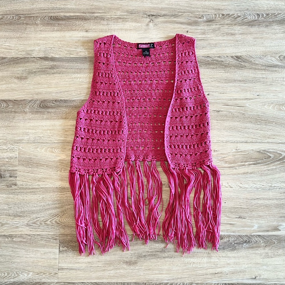 Vintage pink Y2K 90s knit crochet tassel fringe vest